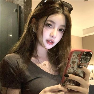 凡尔赛拜金女